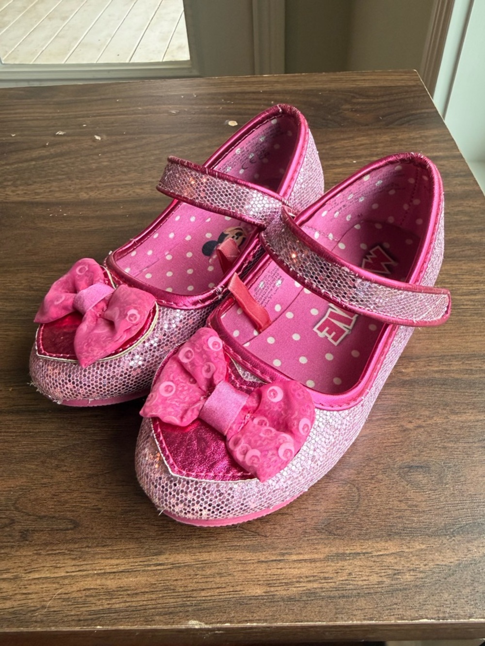 Girls Pink Sparkle Mary Jane Dress Up Shoes with Decorative Bow, size 7/8